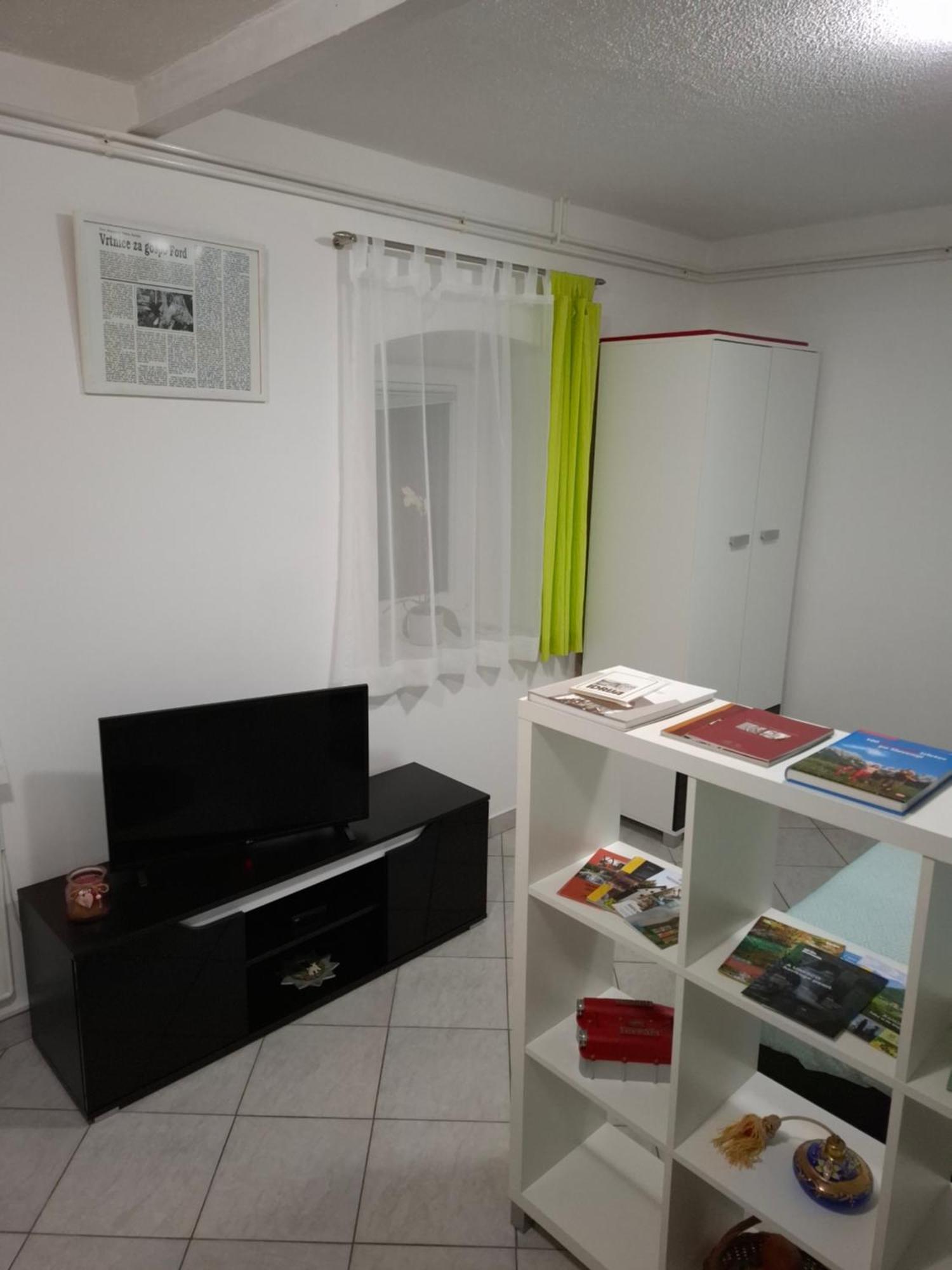 Apartma B & O Idrija Bagian luar foto